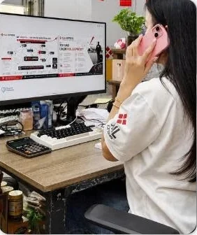 Nhân viên Everlink SG kiểm tra và tư vấn phương án OBC